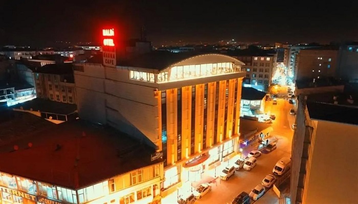 هتل هالدی وان